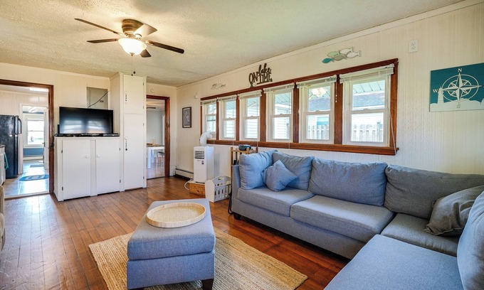 Russells Point Cottage | Downtown Russells Point Cottage Near Indian Lake!