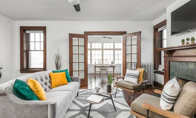 Herron Morton Apartment | Downtown Serenity, Mins to Mass Ave