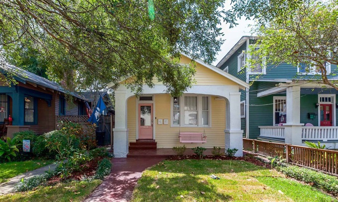 Spanish Town Historic District House | Downtown/Spanishtown Bella's Historic House