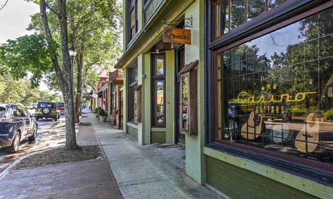 Southern Pines Apartment | Downtown Townhome; Walk to Dine & Shop on Broad St