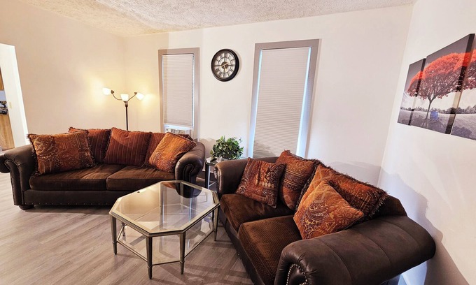 Lansing Apartment | Downtown Urban Haven