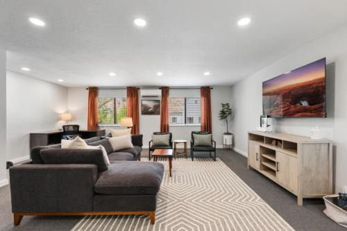 Prescott House | Downtown Urban Hideaway New Listing