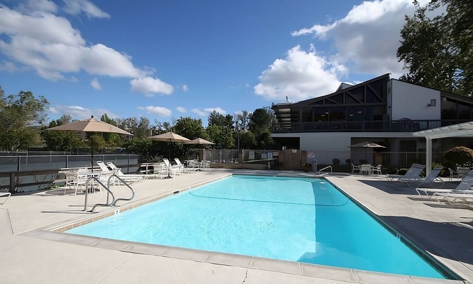 San Diego Country Estates Hotel | Downtown Vacation! Two Spacious Units, Kitchen, Cycling, Near Santaya Isabel
