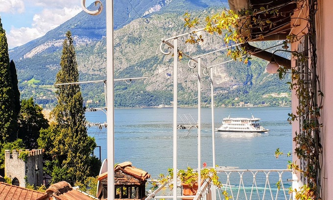 Varenna Apartment | Downtown Varenna - Historic Centre by villavistalago.it