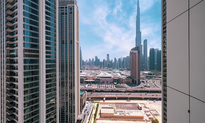 Bur Dubai Apartment | Downtown views 2