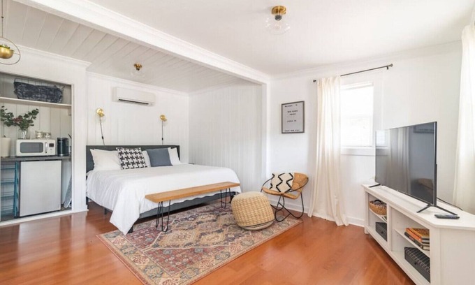 Wimberley Condo | Downtown - Walk to Wimberley Square! Studio 2 @ Beer Ranch Project Inn