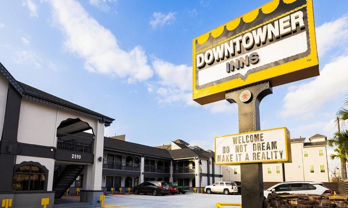 Midtown Hotel | Downtowner Inns - Houston Downtown & Convention Center