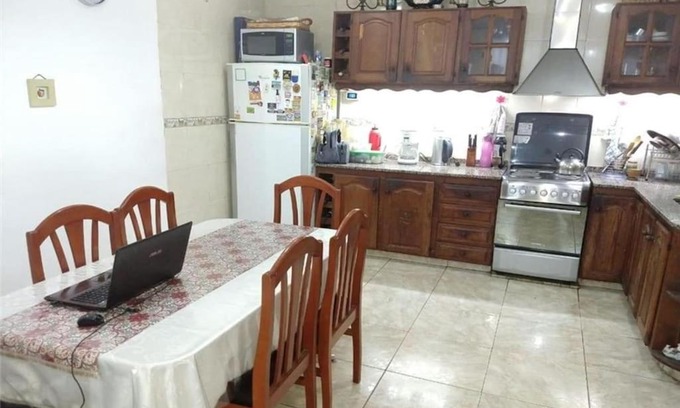 Mataderos Apartment | Dpto Completo en Mataderos, Caba - Zona comercial