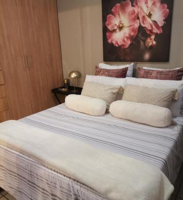 Brandwag House | DR M BEAUTY LOUNGE AND GUEST HOUSE