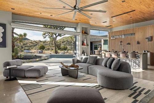 Yucca Valley House | Dragonfly by Fieldtrip Luxe Oasis w Resort Pool