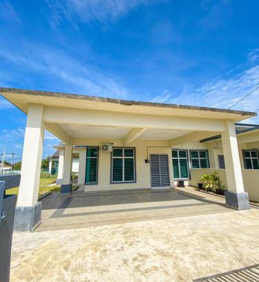 Bukit Kuang House | Dramayu Homestay