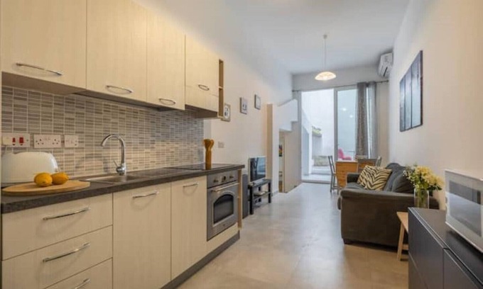 St. Julian's Apartment | ☀⛱ Dream Apt: Modern&Cosy | Ideal for Long Stays!