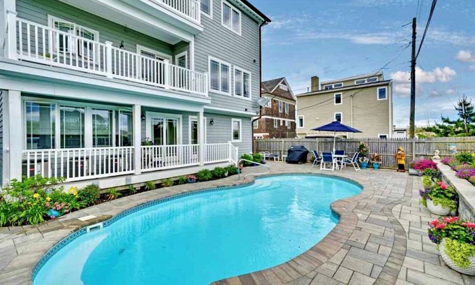 Mantoloking House | Dream Beach House packed with Style, Comfort, and Convenience