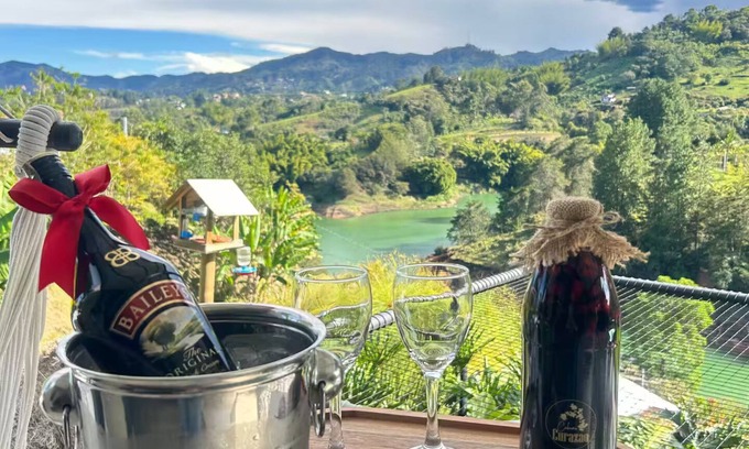 El Penol Cabin | Dream cabin with access to El Peñol lake