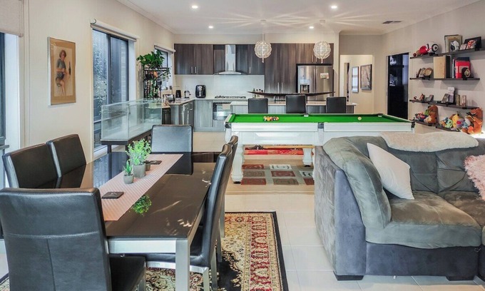 Clyde House | Dream Clyde Family Home w/Movie Theater+Pool Table