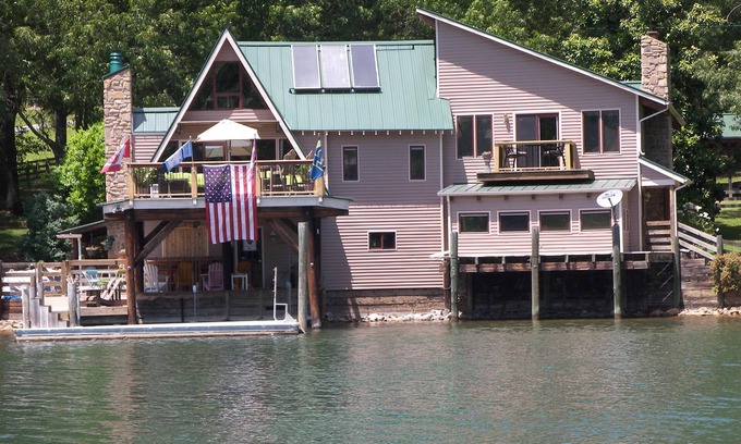 Moneta House | Dream Come True. Directly on water! No steps! Fenced yard! One of a kind on SML!