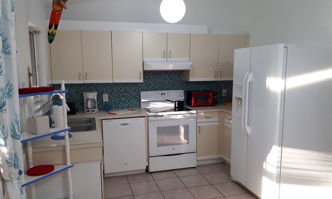 Port Saint Lucie House | dream florida home 5 minutes from all you need in a very safe and quiet area