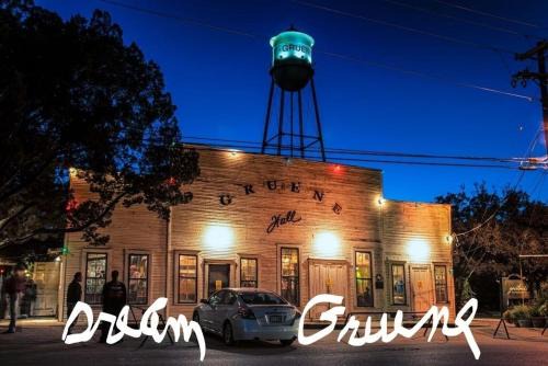Gruene Apartment | Dream Gruene Getaway - On River! - 9 Min Walk to Gruene Hall! - Close to Schlitterbahn