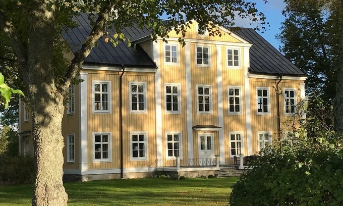 Kungsangen House | Dream holiday for larger groups in unike country manor - 30 min from Stockholm