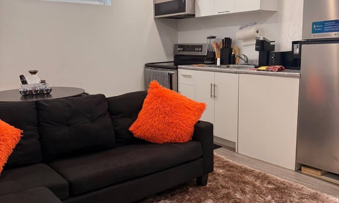 Thorold House | Dream Home, Cosy, nice, quiet environment, best getaway location for your trip.