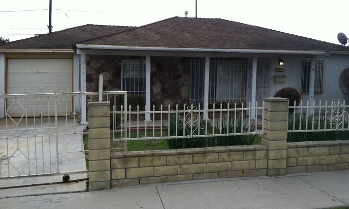 Harbor House | Dream Home with a Pool and Private backyard. Family oriented. Instant Booking.