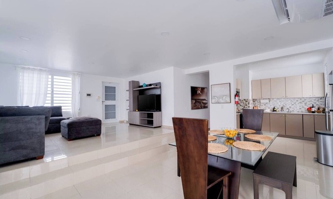 Isla Verde House | Dream House-Walk to Beach-3BR/2BA/AC+Terrace