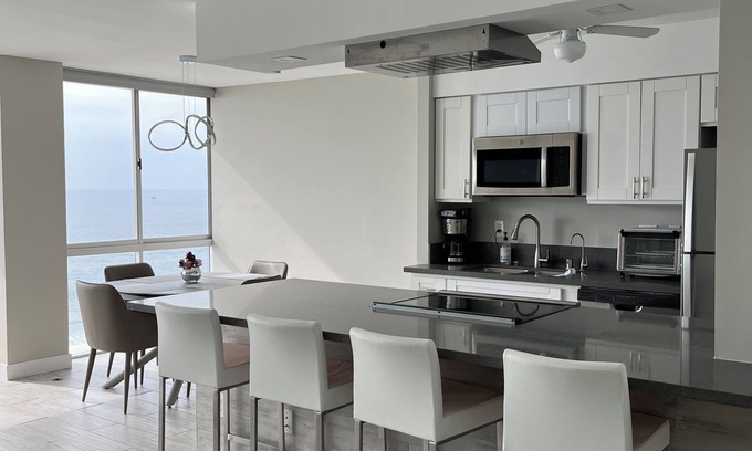 Coronado Condo | Dream Luxury Condo with Ocean Front View. Fully remodeled, brand new!
