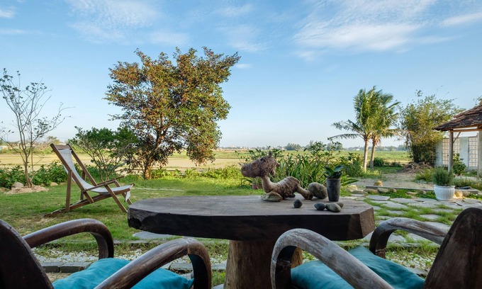 Hoi An City Centre Villa | Dream mansion in the rice fields