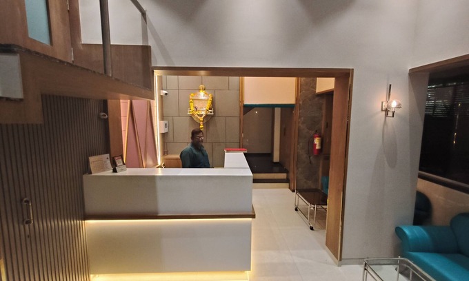 Mulund West Hotel | Dream Residency