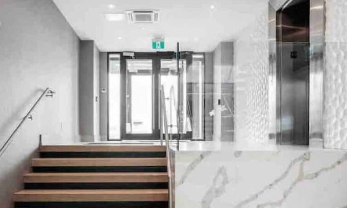 Northeast Mississauga House | Dream Suites Boutique Hotel - Private Room in Mississauga