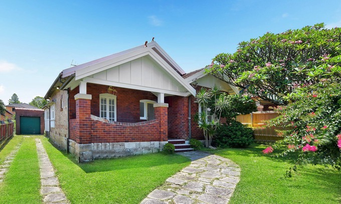 Chatswood CBD House | Dream Vintage House At Chatswood