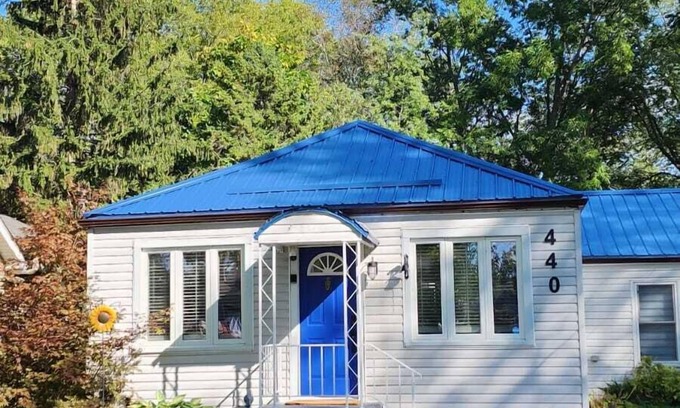 Colchester House | Dreamcatcher Coast House