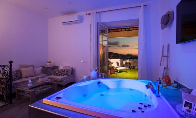 Monte Chiaro Apartment | Dreamers' Escape