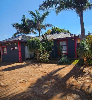 Dzanani House | DreamLand Guest Lodge