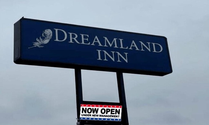 Marion Other | Dreamland Inn