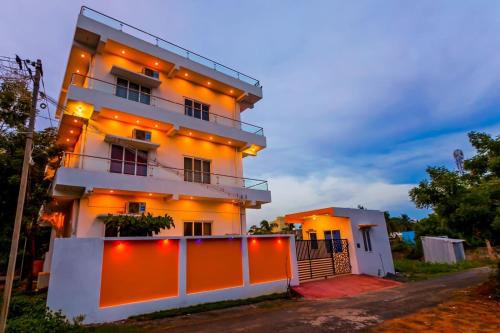 Kuilapalayam Apartment | Dreamland Retreat with Swimming Pool