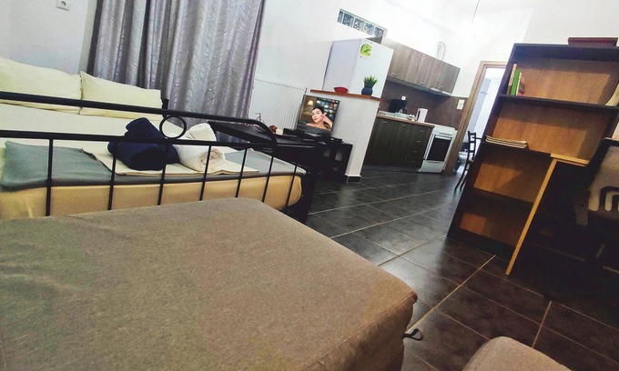 Karditsa Apartment | Dreams 3 Studio in Karditsa with kitchen, very large balcony, WiFi, AC