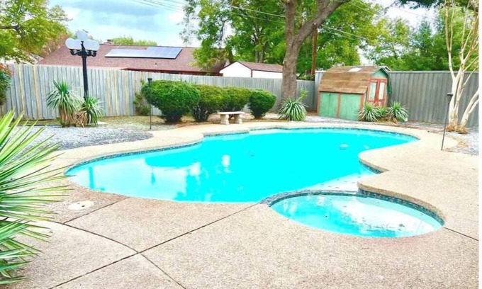 Euless House | Dreams of Beaches