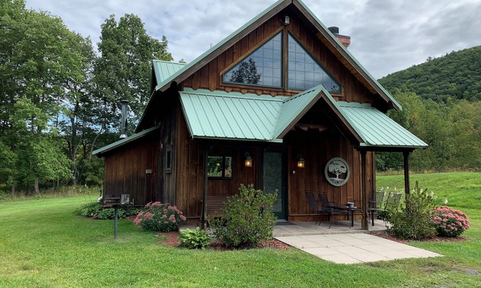 Maryland Ski Chalet | Dreams Park/All Star! Chalet- Old World Village