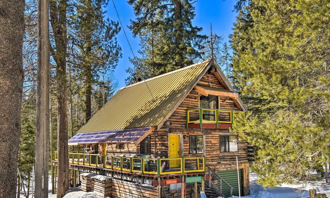 Ponderosa House | 'Dreamtime Cabin' w/ Deck in Sequoia Nat'l Forest!