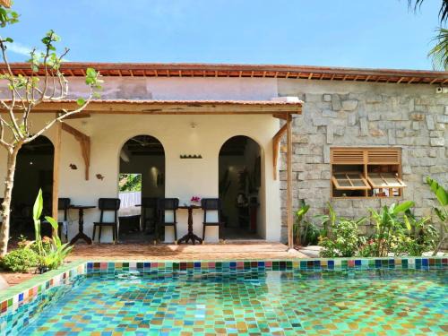 Dong Hoa House | Dreamville Beach Homestay