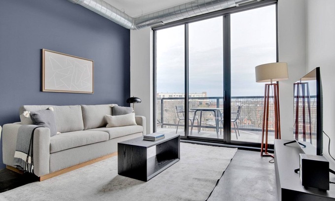 Wicker Park Apartment | Dreamy Bucktown 1BR w/BBQ, Roof & Outdoor firepit, by Blueground