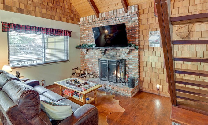Green Valley Lake Cabin | Dreamy Green Valley Lake Cabin: Dog Friendly!