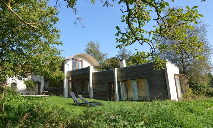 Braine-le-Comte House | Dreamy Holiday Home with Pool(open from apr till sep), Garden, Roof Terrace, BBQ