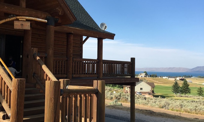 Sweetwater Cabin | Dreamy Log Cabin in Bear Lake. Spectacular Views, Great Location, Quiet Getaway.