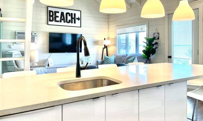 Whitewater Region Cottage | Dreamy Modern Cottage, Picture Perfect Sunsets, Sandy Beach and Luxury Amenities