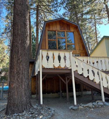 Wrightwood House | Dreamy Mountain Cabin Retreat