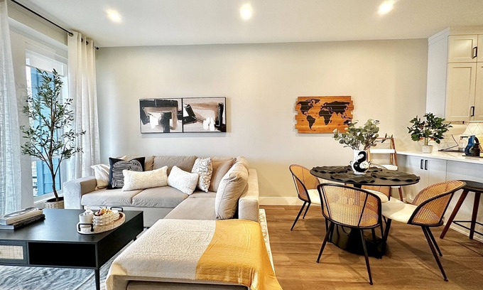 Harrison Hot Springs Apartment | Dreamy Panoramic Lakeview - New 1BR + Den: Hotsprings Nest