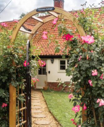 Beccles House | Dreamy Suffolk Country Cottage Escape