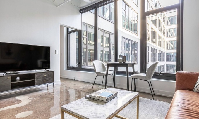 Uptown Apartment | Dreamy Uptown 1BR w/Gym, Rooftop Pool, 2 blocks to L, by Blueground
